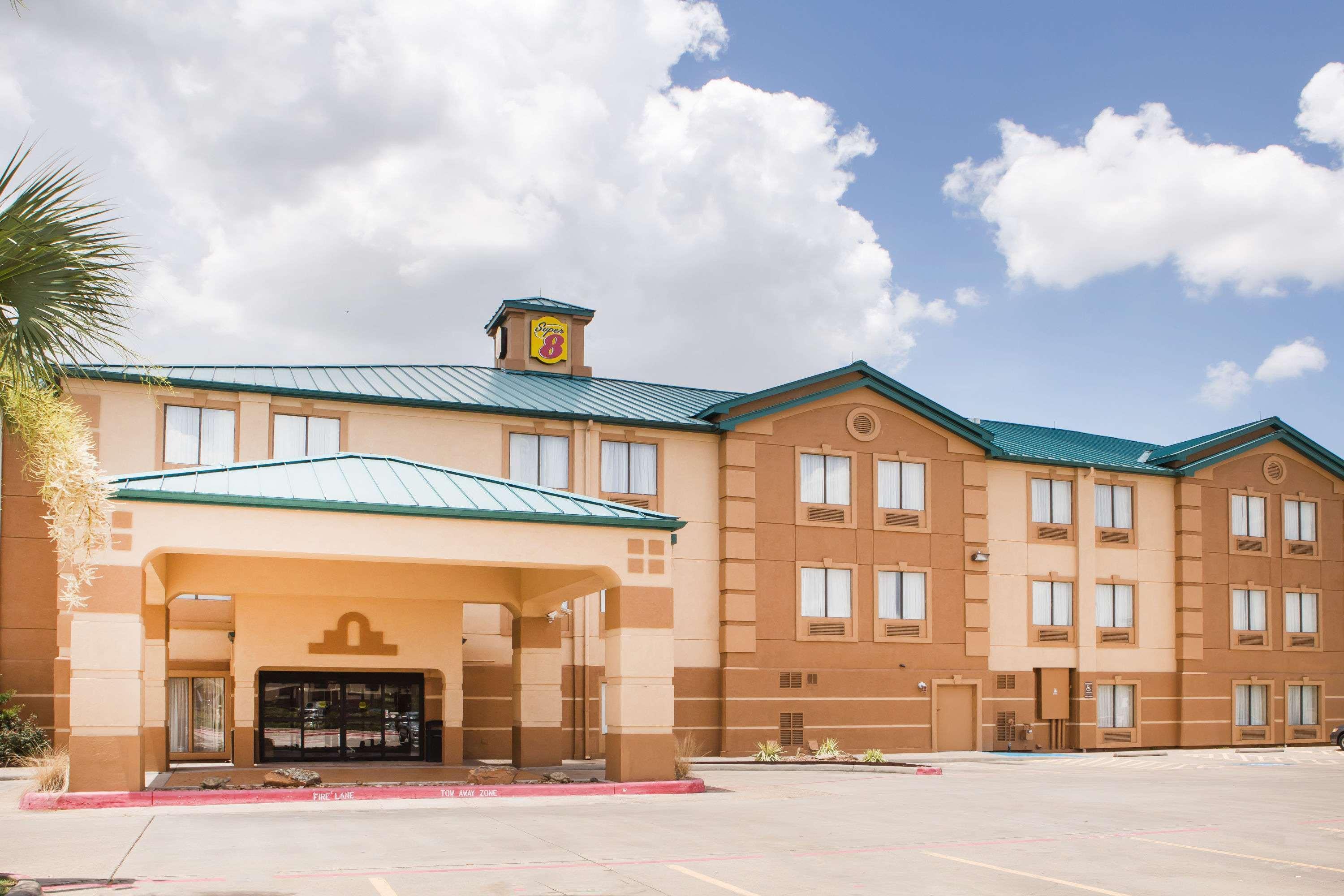 Super 8 By Wyndham Port Arthur/Nederland Area Hotel Exterior photo